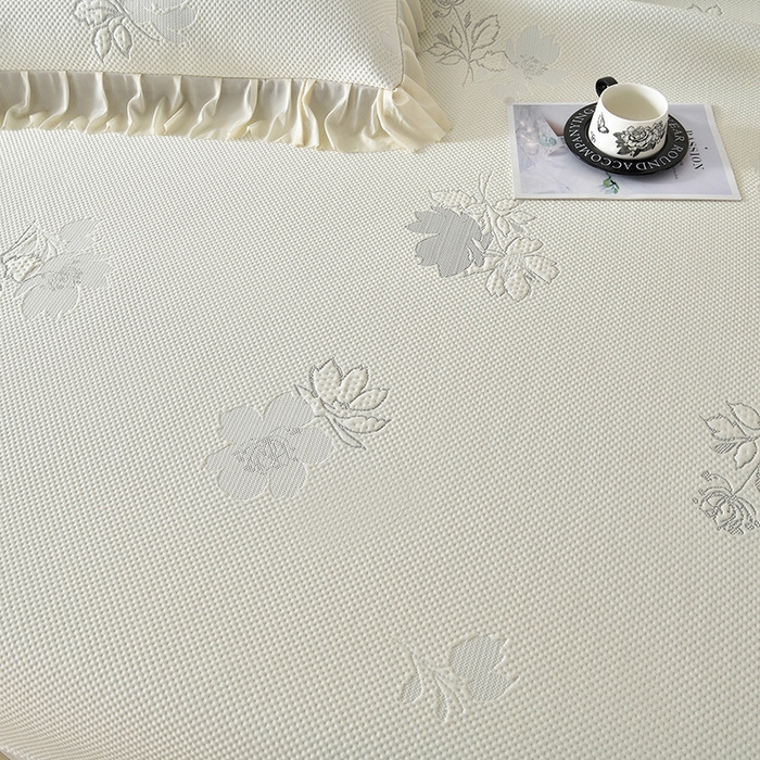 91家纺网 家纺一手货源 找家纺 绒耀家纺 直播新款加厚复合冰豆豆PE高分子凉感丝双面提花凉席三件套双层花边（控价最低139起） 静庭玫瑰-白