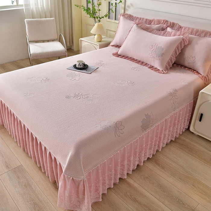 91家纺网 家纺一手货源 找家纺 绒耀家纺 直播新款加厚复合冰豆豆PE高分子凉感丝双面提花凉席三件套双层花边（控价最低139起） 静庭玫瑰-粉