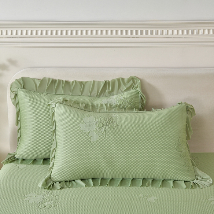 91家纺网 家纺一手货源 找家纺 绒耀家纺 直播新款加厚复合冰豆豆PE高分子凉感丝双面提花凉席三件套双层花边（控价最低139起） 静庭玫瑰-绿