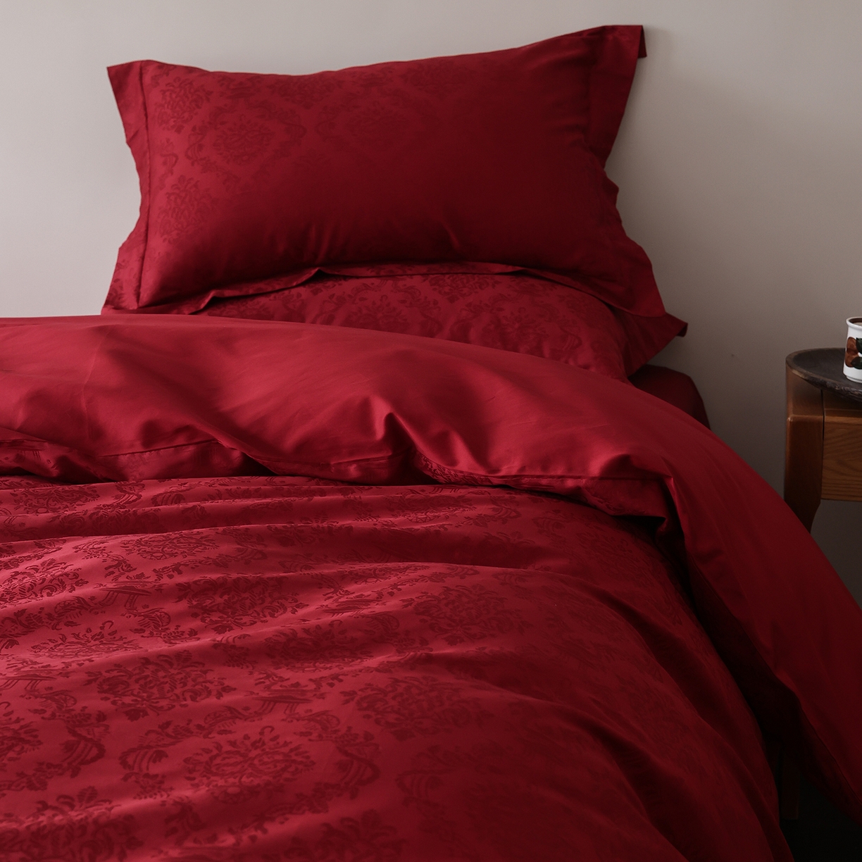 91家纺网 家纺一手货源 找家纺 （总）ONE TWO ONE 121 2026新款全棉100s长绒棉纯棉50支床上用品结婚大红色婚庆四件套提花浪漫礼遇