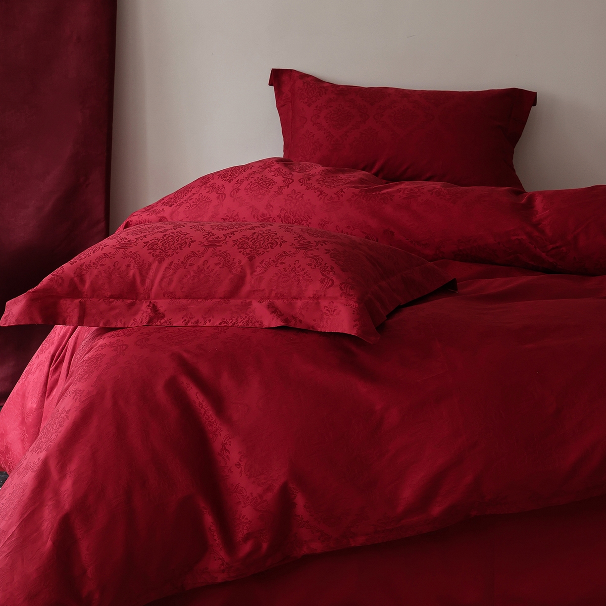 91家纺网 家纺一手货源 找家纺 （总）ONE TWO ONE 121 2026新款全棉100s长绒棉纯棉50支床上用品结婚大红色婚庆四件套提花浪漫礼遇