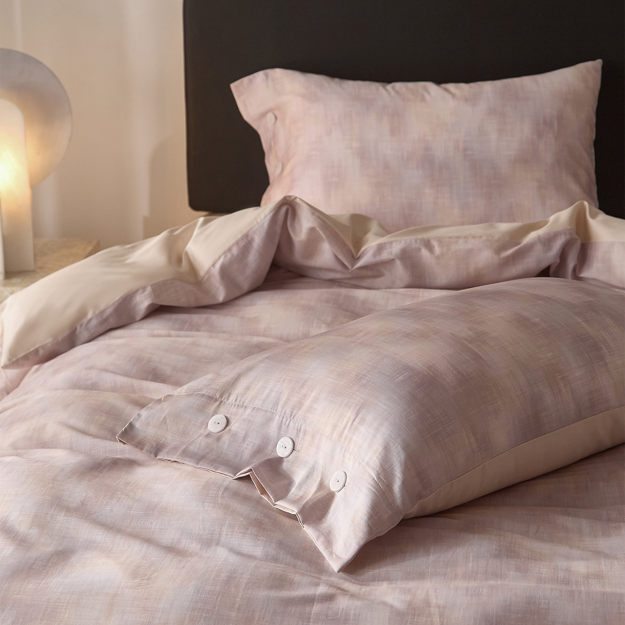 91家纺网 家纺一手货源 找家纺 ONE TWO ONE 121 2026新款100s50支长绒棉纯棉全棉床上用品数码印花四件套纽扣款-墨染江南 墨染江南-粉