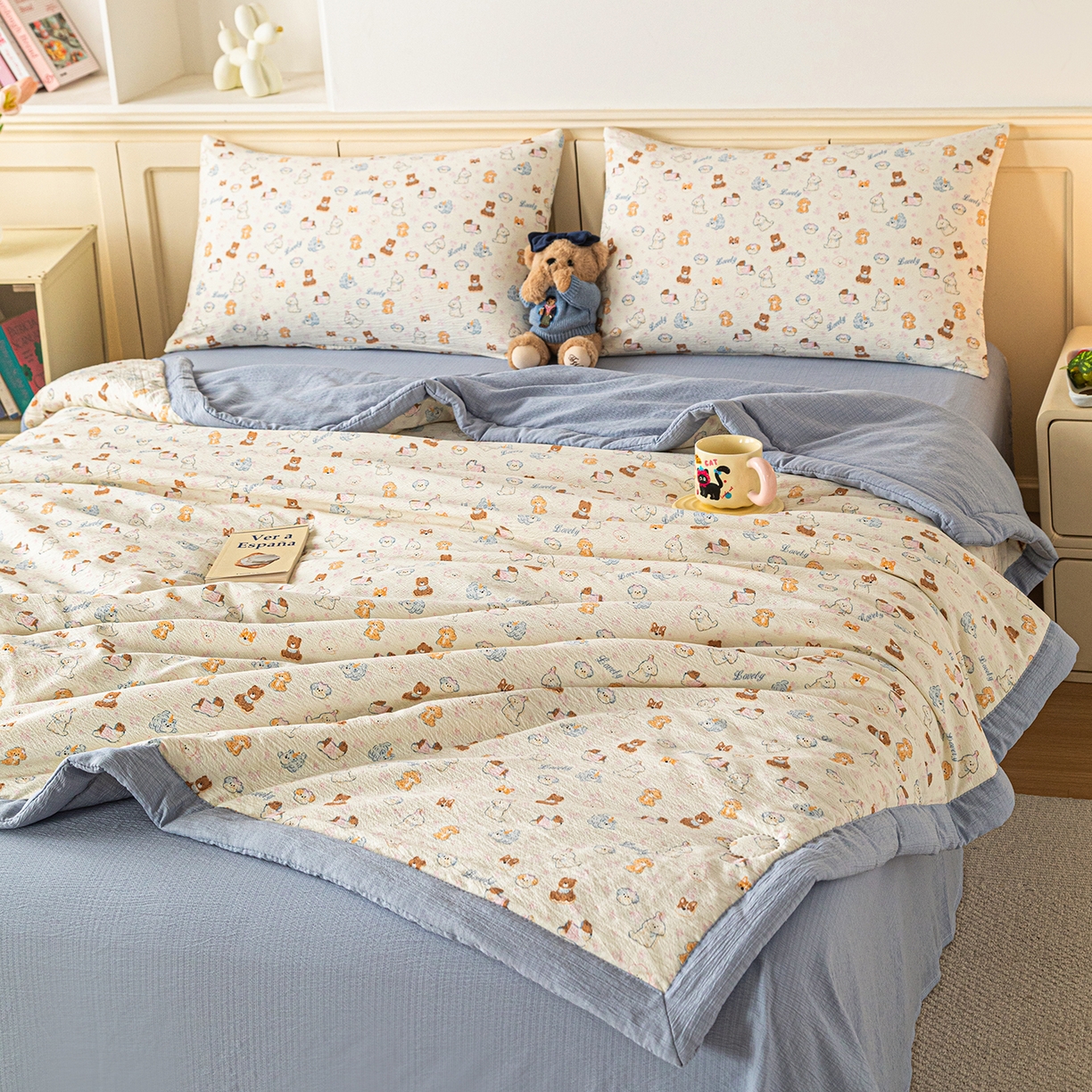 91家纺网 家纺一手货源 找家纺 （总）安琪家纺 2026新款A类云感双层纱皱皱纱棉花被小清新印花夏被夏凉被费尔岛【日产万单】