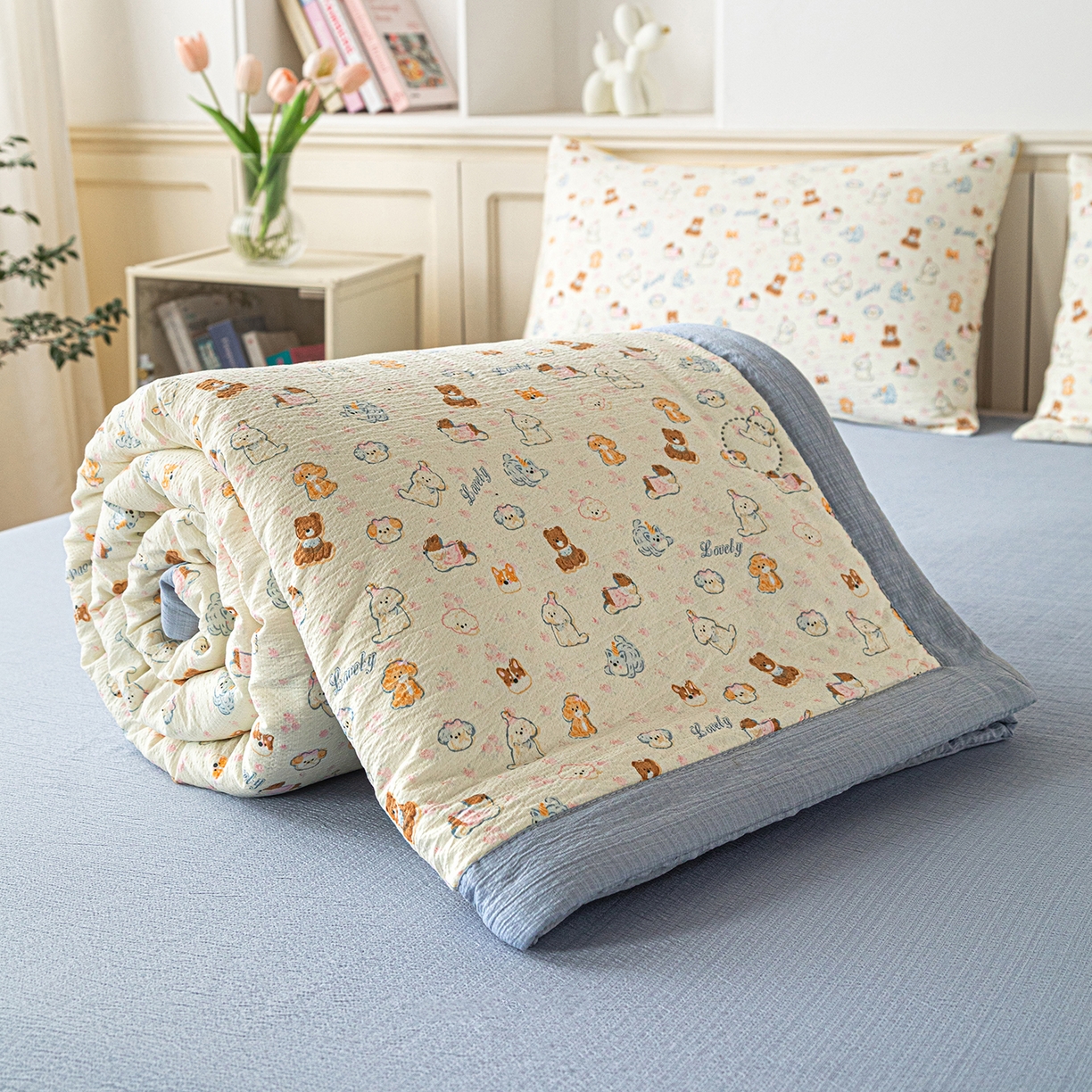 91家纺网 家纺一手货源 找家纺 （总）安琪家纺 2026新款A类云感双层纱皱皱纱棉花被小清新印花夏被夏凉被费尔岛【日产万单】