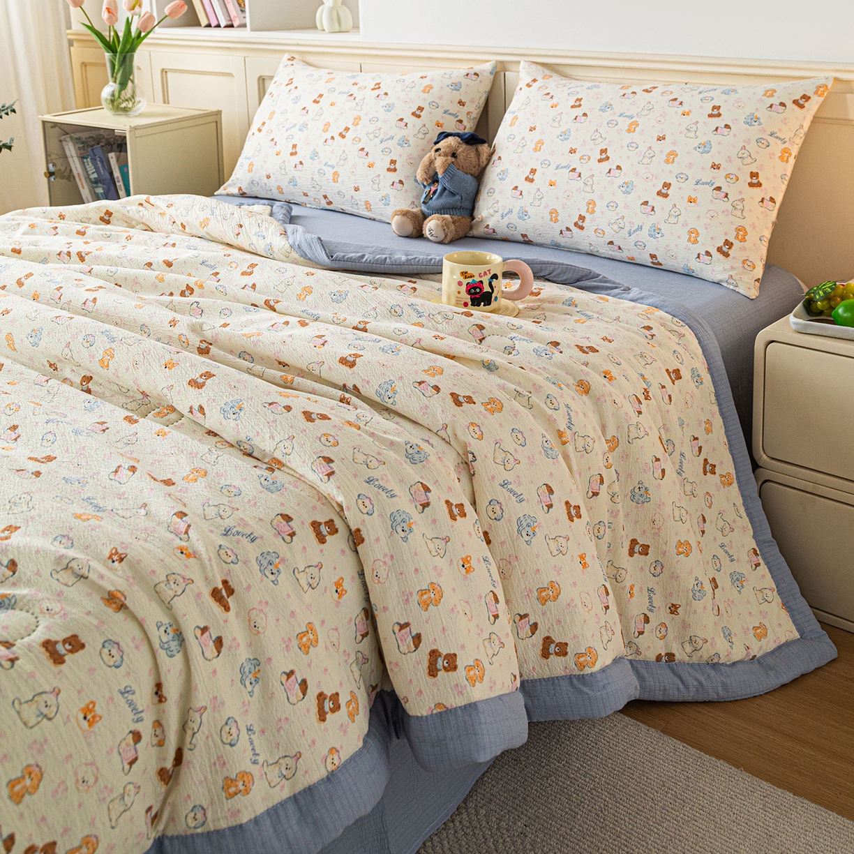 91家纺网 家纺一手货源 找家纺 （总）安琪家纺 2026新款A类云感双层纱皱皱纱棉花被小清新印花夏被夏凉被费尔岛【日产万单】