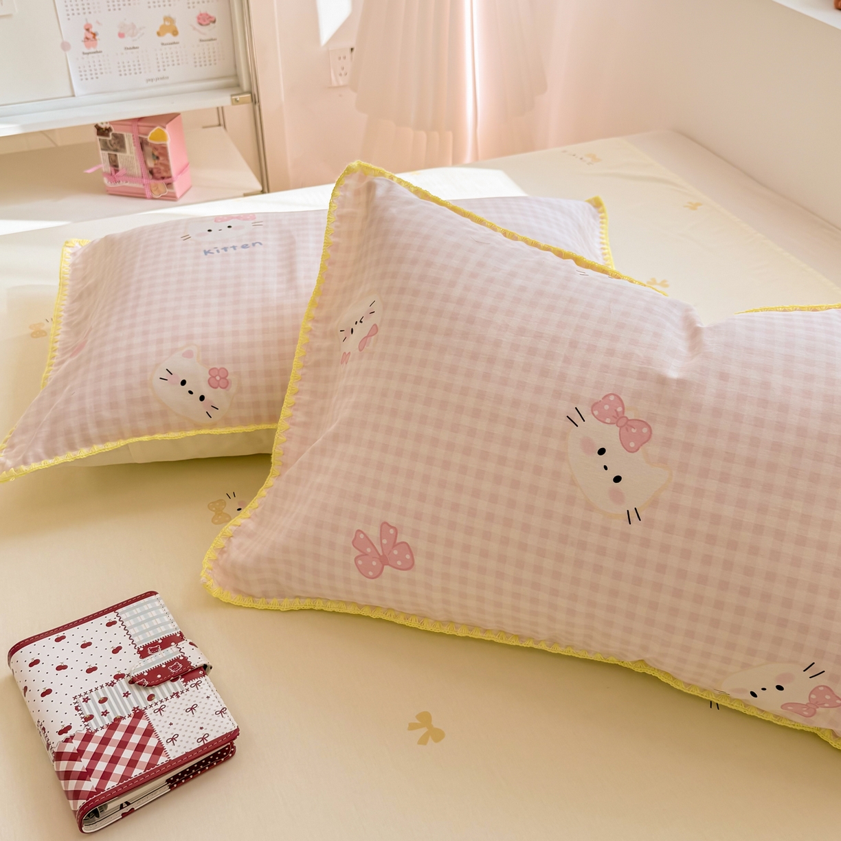 91家纺网 家纺一手货源 找家纺 女子家纺 2026新款贝壳边三角针12868全棉纯棉四件套 粉格日记