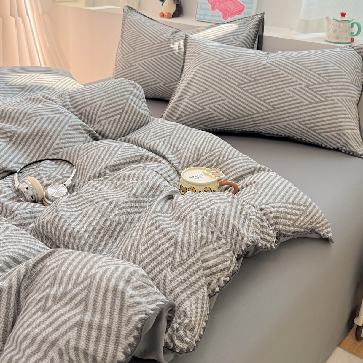 91家纺网 家纺一手货源 找家纺 女子家纺 2026新款贝壳边三角针12868全棉纯棉四件套 编织灰条-灰