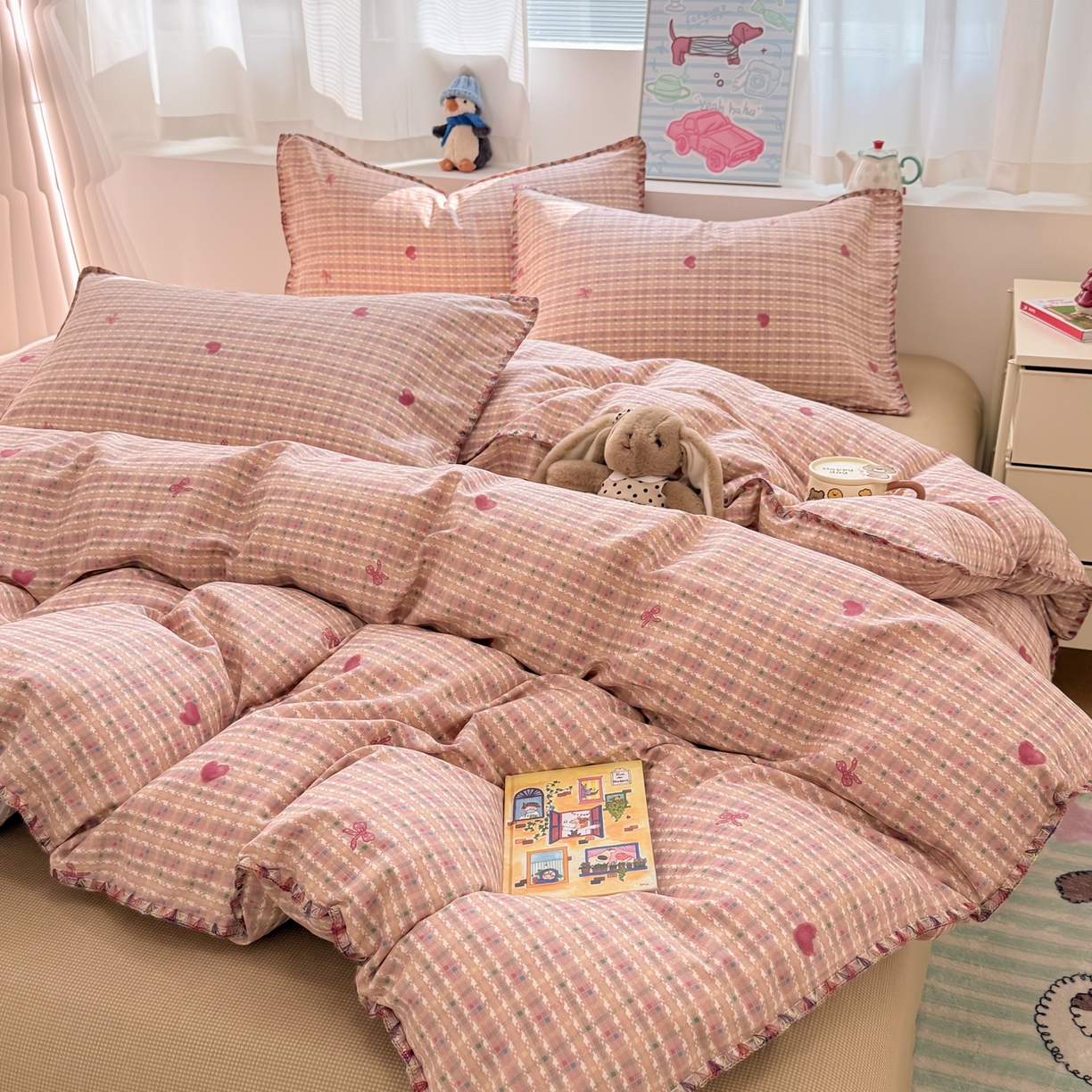 91家纺网 家纺一手货源 找家纺 女子家纺 2026新款贝壳边三角针12868全棉纯棉四件套 彩格爱心