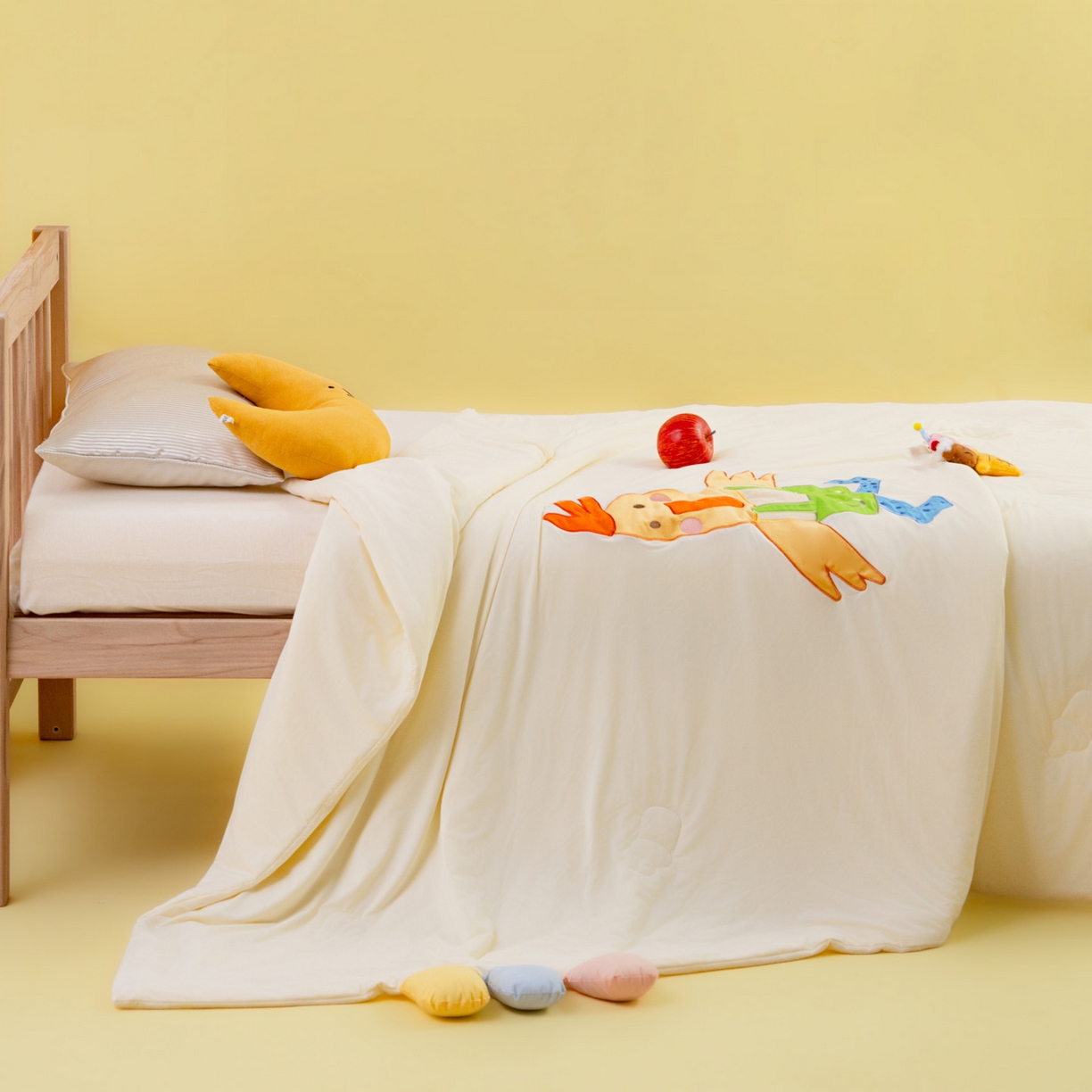91家纺网 家纺一手货源 找家纺 喜多兔儿童家纺 2026新款小蜜糖系列凉感小冰皮夏被（静物图） 黄色甜爽小鸡崽
