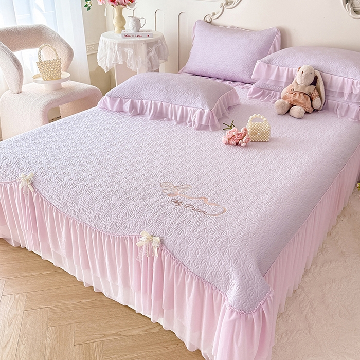 91家纺网 家纺一手货源 找家纺 （总）苏米娜家纺SUMINA 2026新款PE高分子弯边工艺双层花边床裙款凉席三件套-梦幻