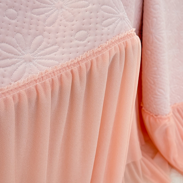 91家纺网 家纺一手货源 找家纺 苏米娜家纺SUMINA 2026新款PE高分子弯边工艺双层花边床裙款凉席三件套-梦幻 梦幻-粉黛