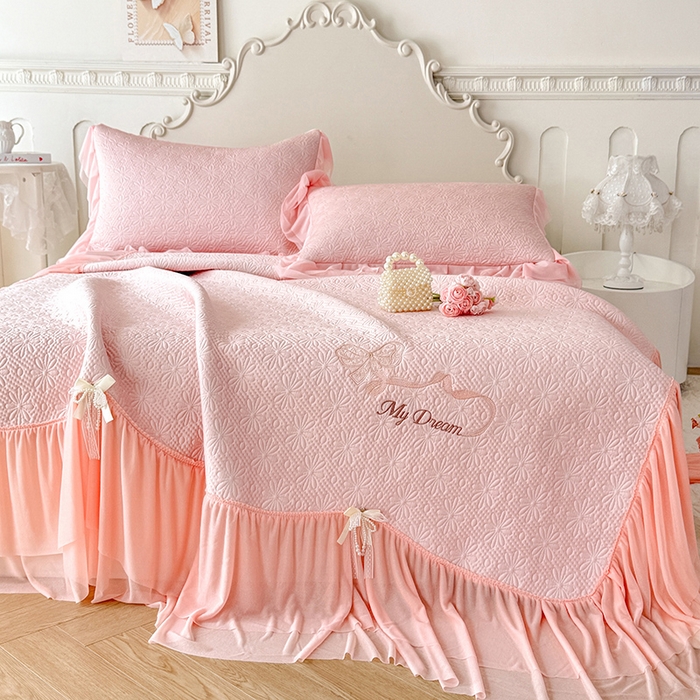 91家纺网 家纺一手货源 找家纺 苏米娜家纺SUMINA 2026新款PE高分子弯边工艺双层花边床裙款凉席三件套-梦幻 梦幻-粉黛