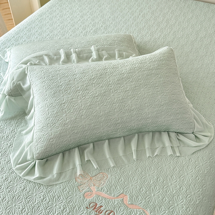 91家纺网 家纺一手货源 找家纺 苏米娜家纺SUMINA 2026新款PE高分子弯边工艺双层花边床裙款凉席三件套-梦幻 梦幻-清新绿