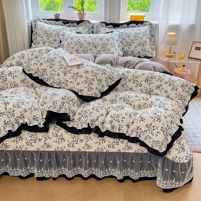 91家纺网 家纺一手货源 找家纺 雅眠居 2026直播爆款泡芙双层纱蕾丝花边被套款床盖款四件套 墨染