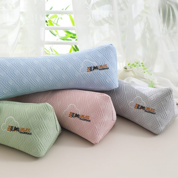 91家纺网 家纺一手货源 找家纺 （总）仁宇枕业 2026新款夏季清凉颈氧三角护颈护腰花草荞麦枕头枕芯