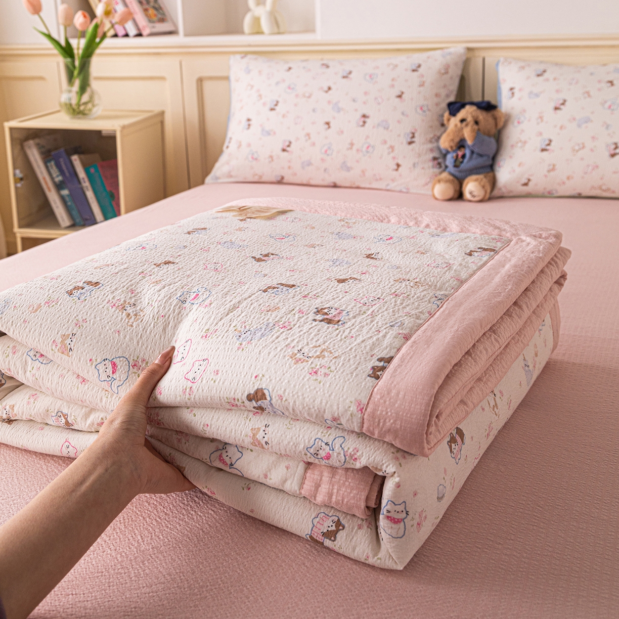 91家纺网 家纺一手货源 找家纺 几禾 2026新款A类云感双层纱夏被木棉皱皱纱棉花被小清新印花夏被夏凉被费尔岛空调被 奔跑猫