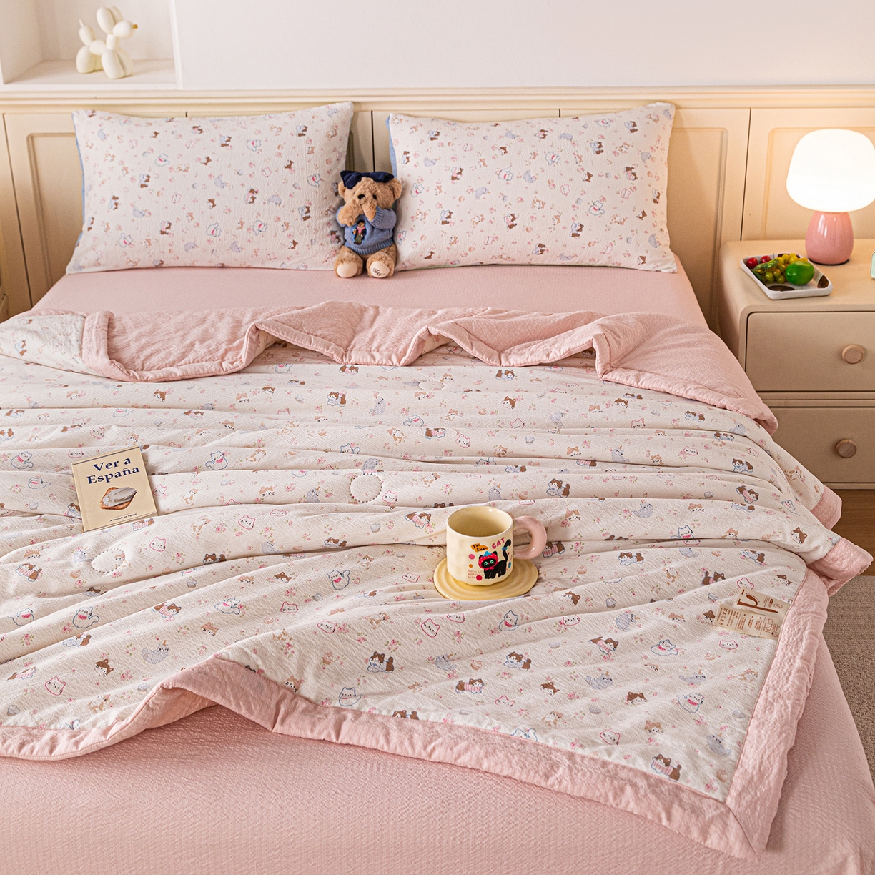 91家纺网 家纺一手货源 找家纺 几禾 2026新款A类云感双层纱夏被木棉皱皱纱棉花被小清新印花夏被夏凉被费尔岛空调被 奔跑猫