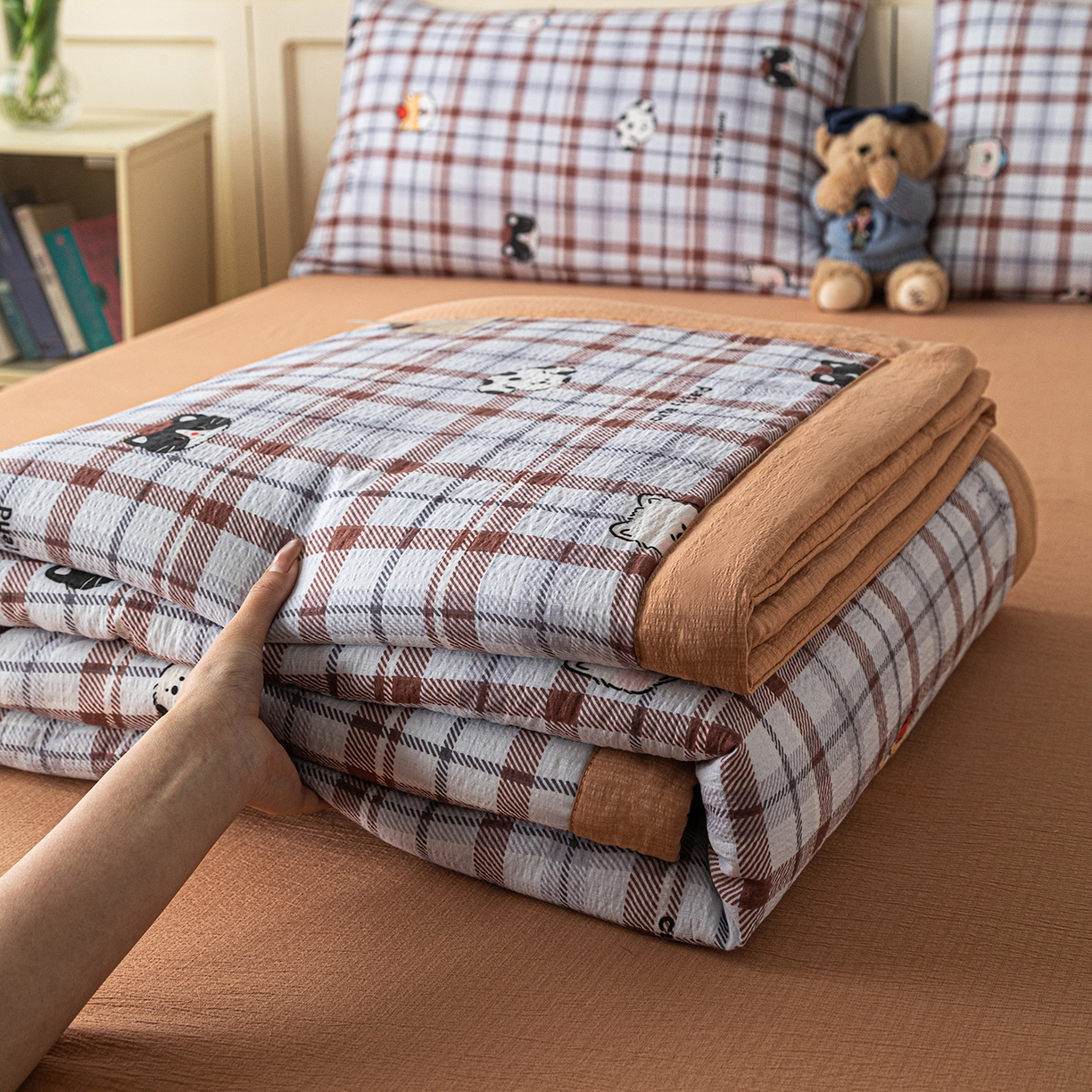 91家纺网 家纺一手货源 找家纺 几禾 2026新款A类云感双层纱夏被木棉皱皱纱棉花被小清新印花夏被夏凉被费尔岛空调被 可可小狗