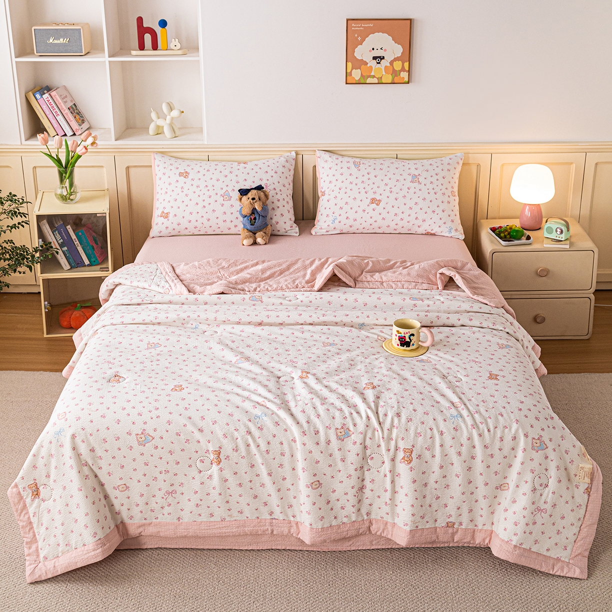 91家纺网 家纺一手货源 找家纺 几禾 2026新款A类云感双层纱夏被木棉皱皱纱棉花被小清新印花夏被夏凉被费尔岛空调被 顽皮熊粉