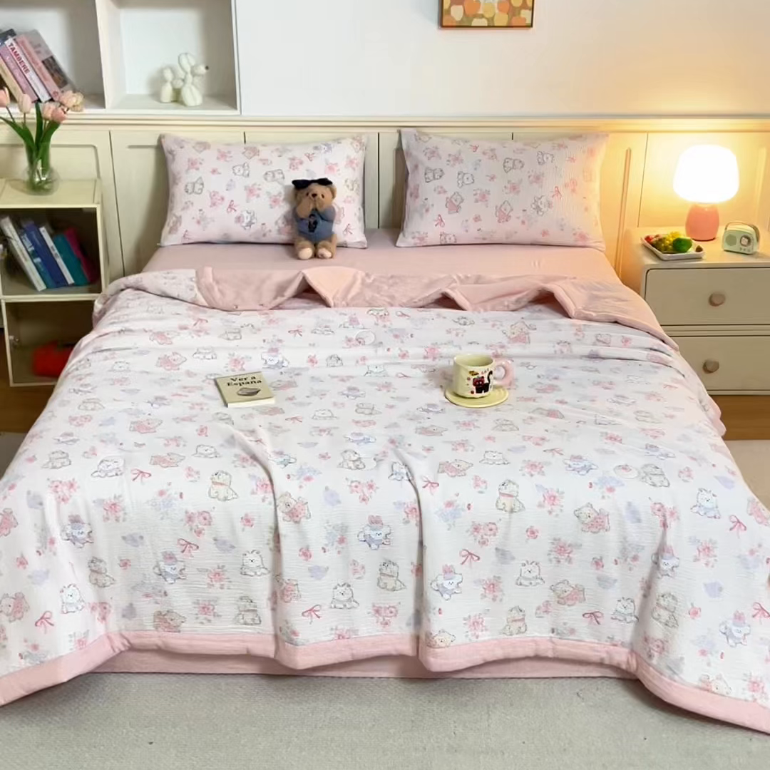 91家纺网 家纺一手货源 找家纺 几禾 2026新款A类云感双层纱夏被木棉皱皱纱棉花被小清新印花夏被夏凉被费尔岛空调被 软萌狗