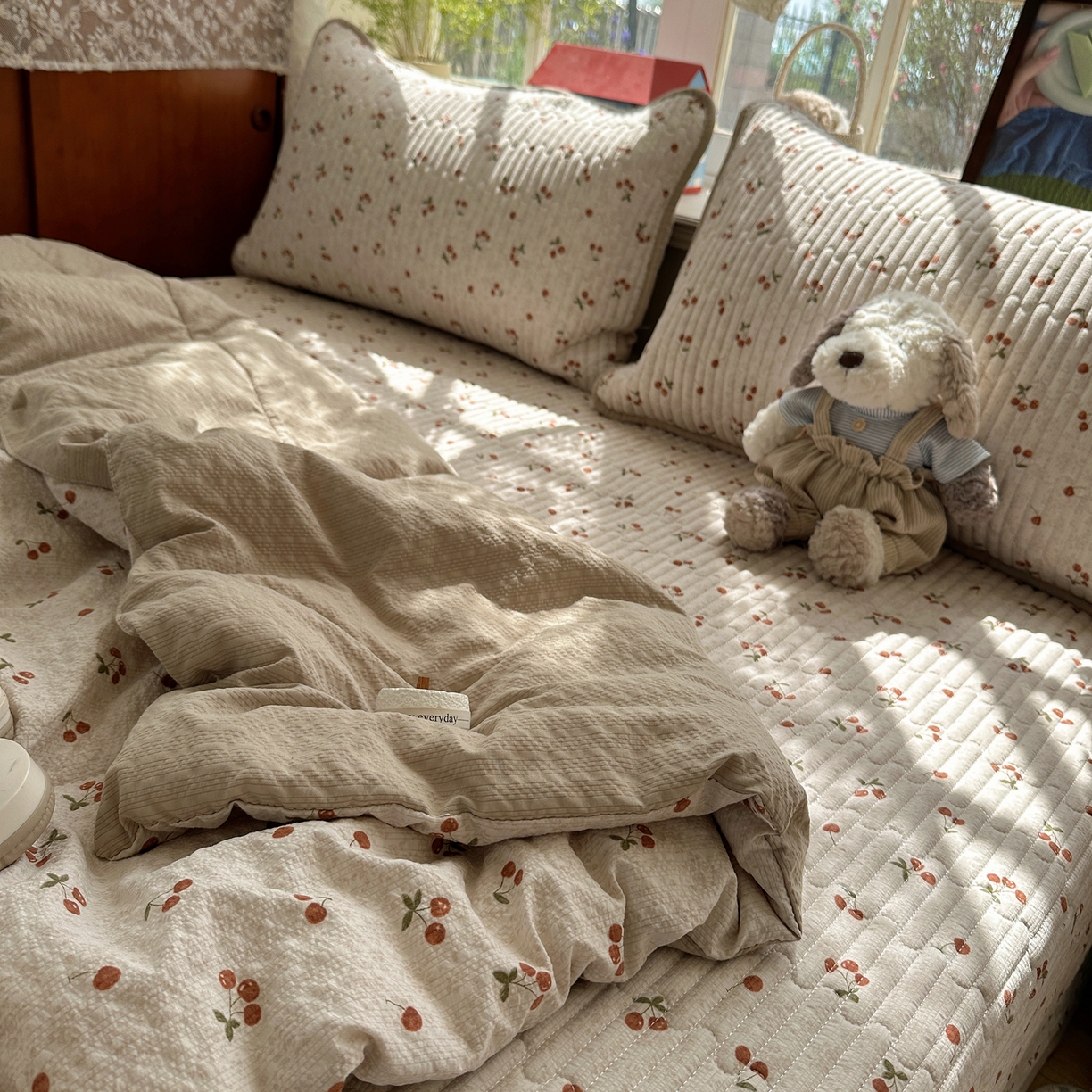 91家纺网 家纺一手货源 找家纺 几禾 2026新款高品质A类泡芙纱床盖夏被套件-青提系列（晚风渐热，温柔续夏） 青提-酒渍樱桃