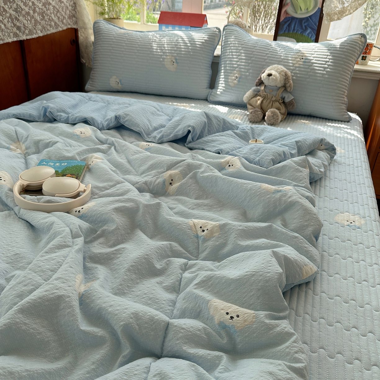 91家纺网 家纺一手货源 找家纺 几禾 2026新款高品质A类泡芙纱床盖夏被套件-青提系列（晚风渐热，温柔续夏） 青提-蓝领结狗