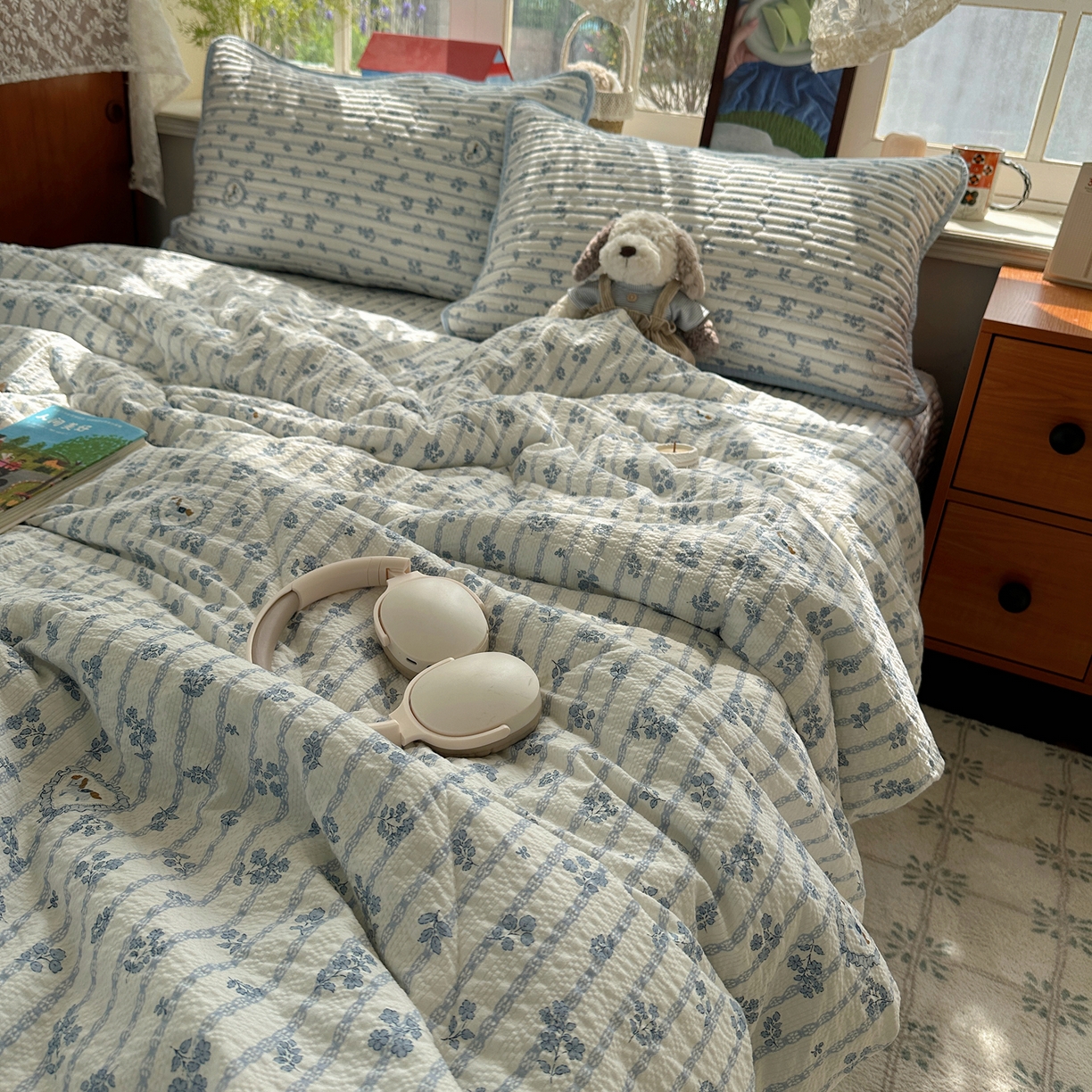 91家纺网 家纺一手货源 找家纺 几禾 2026新款高品质A类泡芙纱床盖夏被套件-青提系列（晚风渐热，温柔续夏） 青提-浅蓝花织