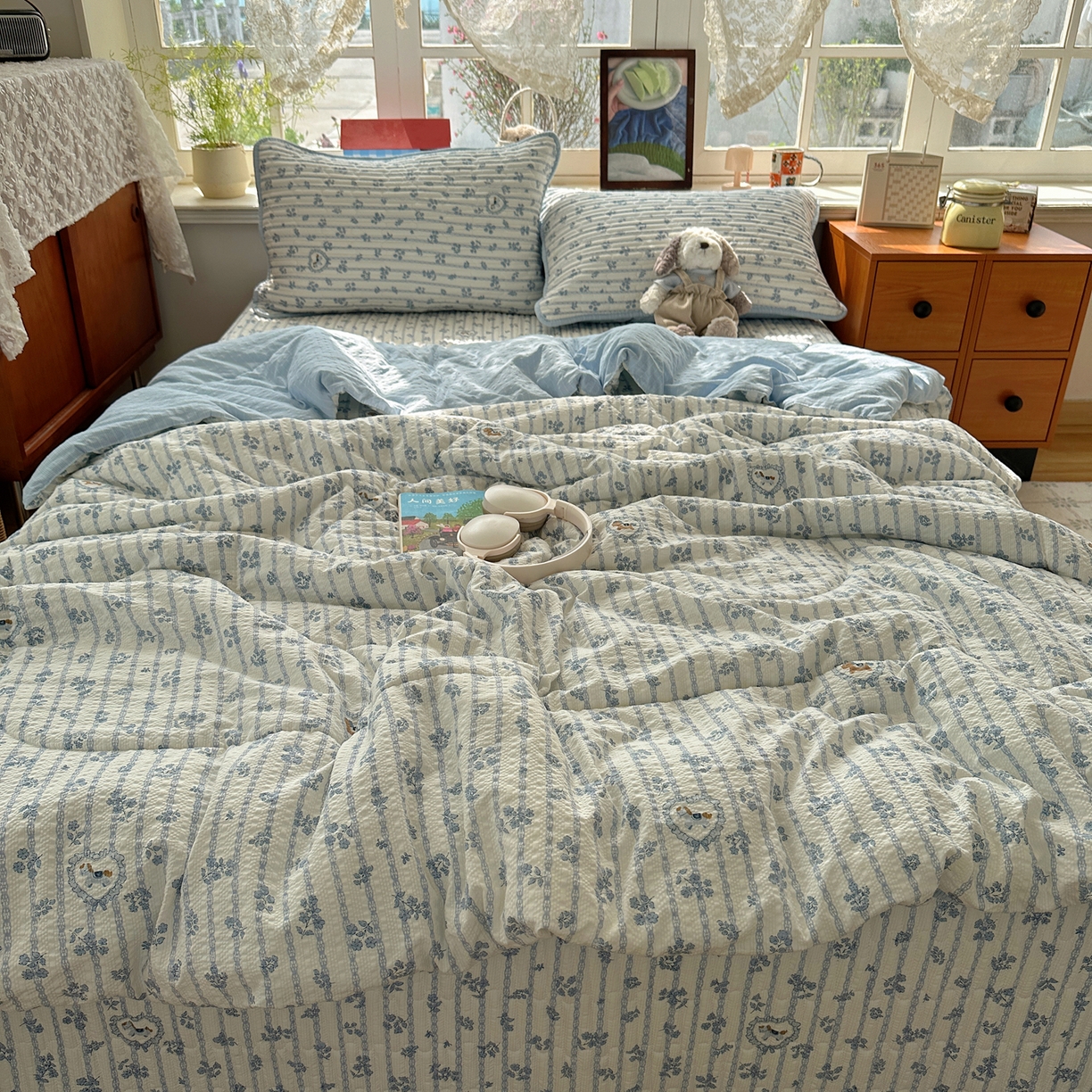 91家纺网 家纺一手货源 找家纺 几禾 2026新款高品质A类泡芙纱床盖夏被套件-青提系列（晚风渐热，温柔续夏） 青提-浅蓝花织