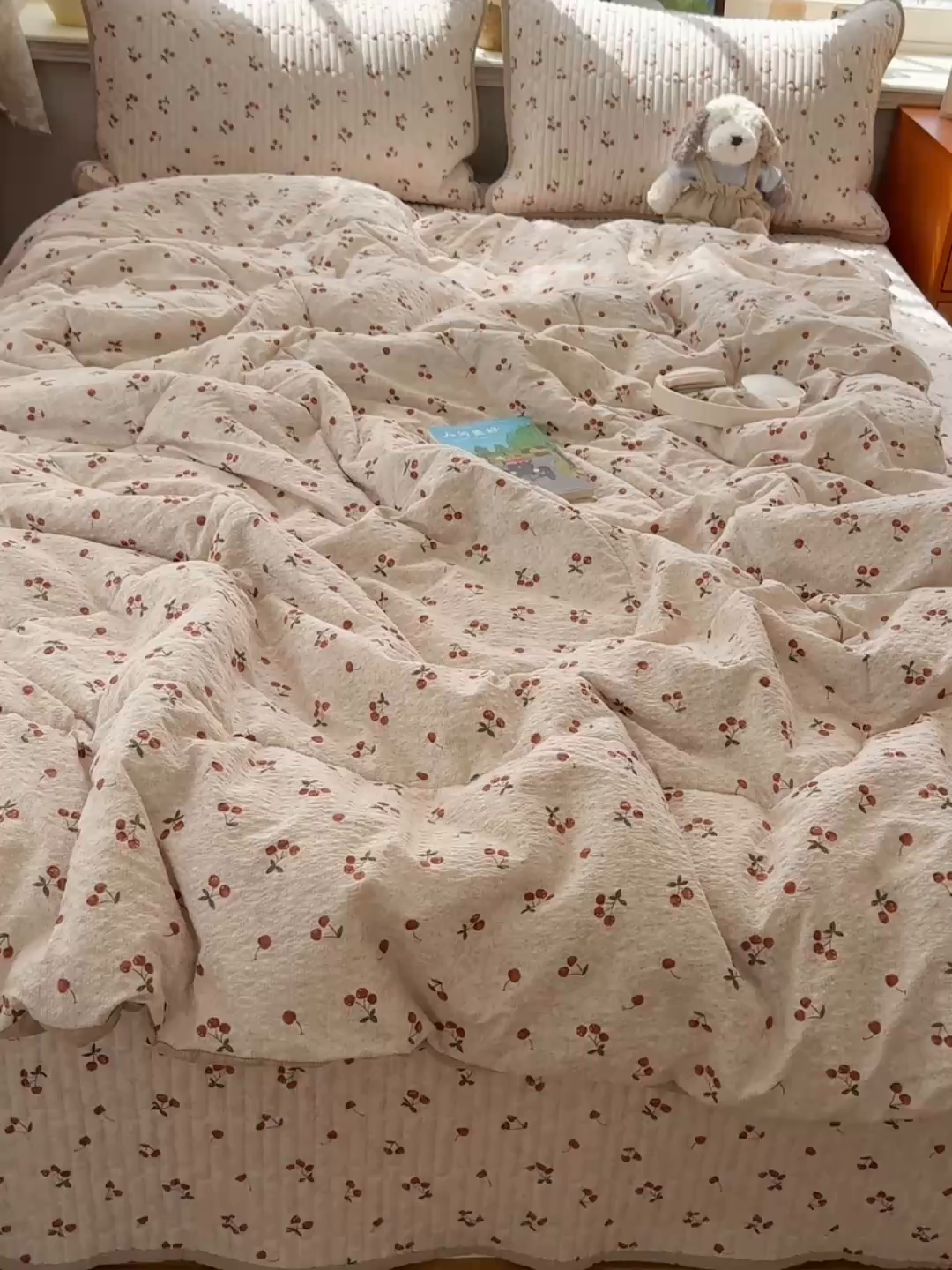91家纺网 家纺一手货源 找家纺 几禾 2026新款高品质A类泡芙纱床盖夏被套件-青提系列（晚风渐热，温柔续夏） 青提-酒渍樱桃