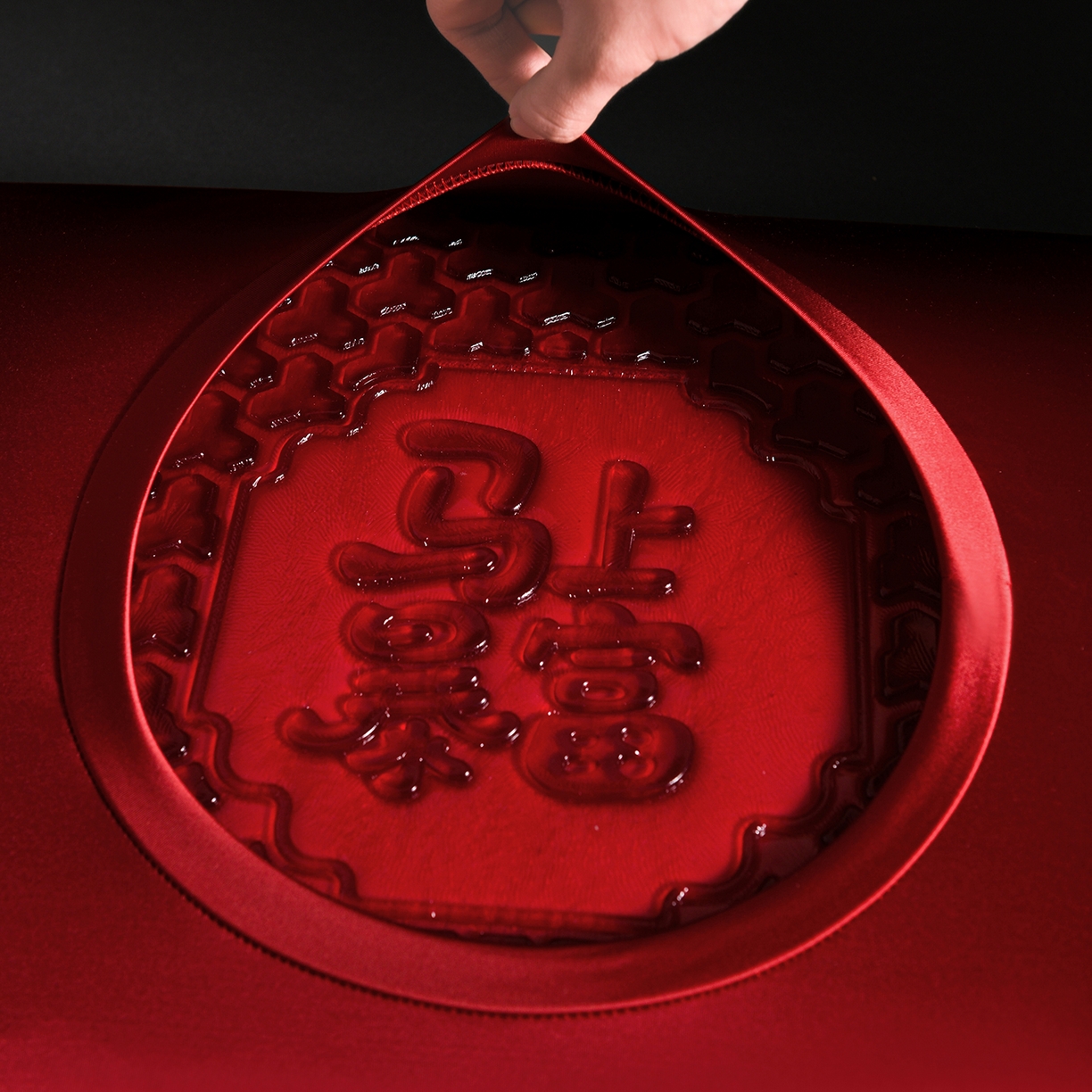 91家纺网 家纺一手货源 找家纺 麦哆乐 2026新款马上有钱凝胶大红枕清凉舒适护颈慢回弹枕头枕芯 大红