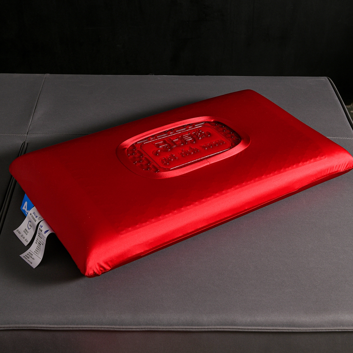 91家纺网 家纺一手货源 找家纺 麦哆乐 2026新款马上有钱凝胶大红枕清凉舒适护颈慢回弹枕头枕芯 大红