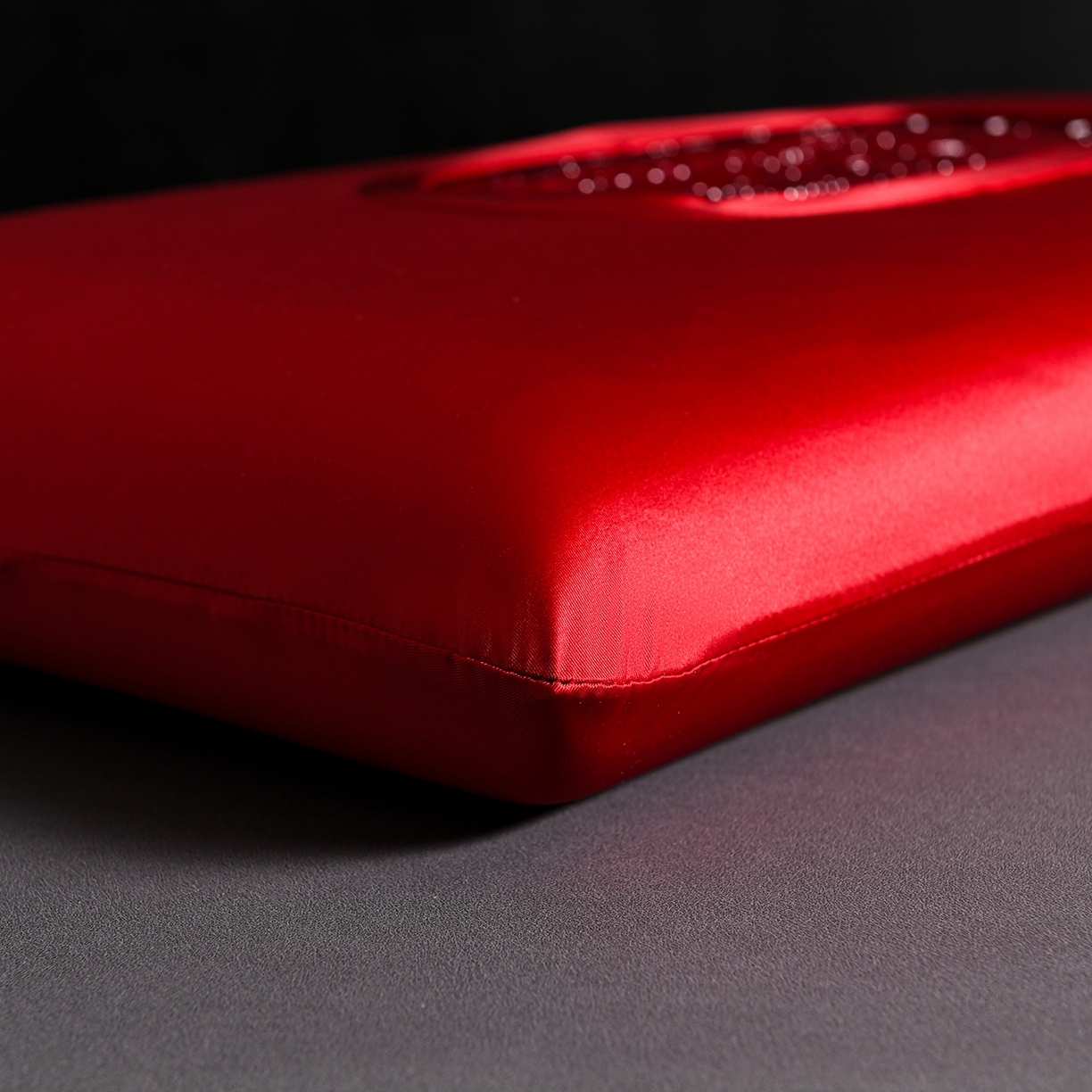 91家纺网 家纺一手货源 找家纺 麦哆乐 2026新款马上有钱凝胶大红枕清凉舒适护颈慢回弹枕头枕芯 大红