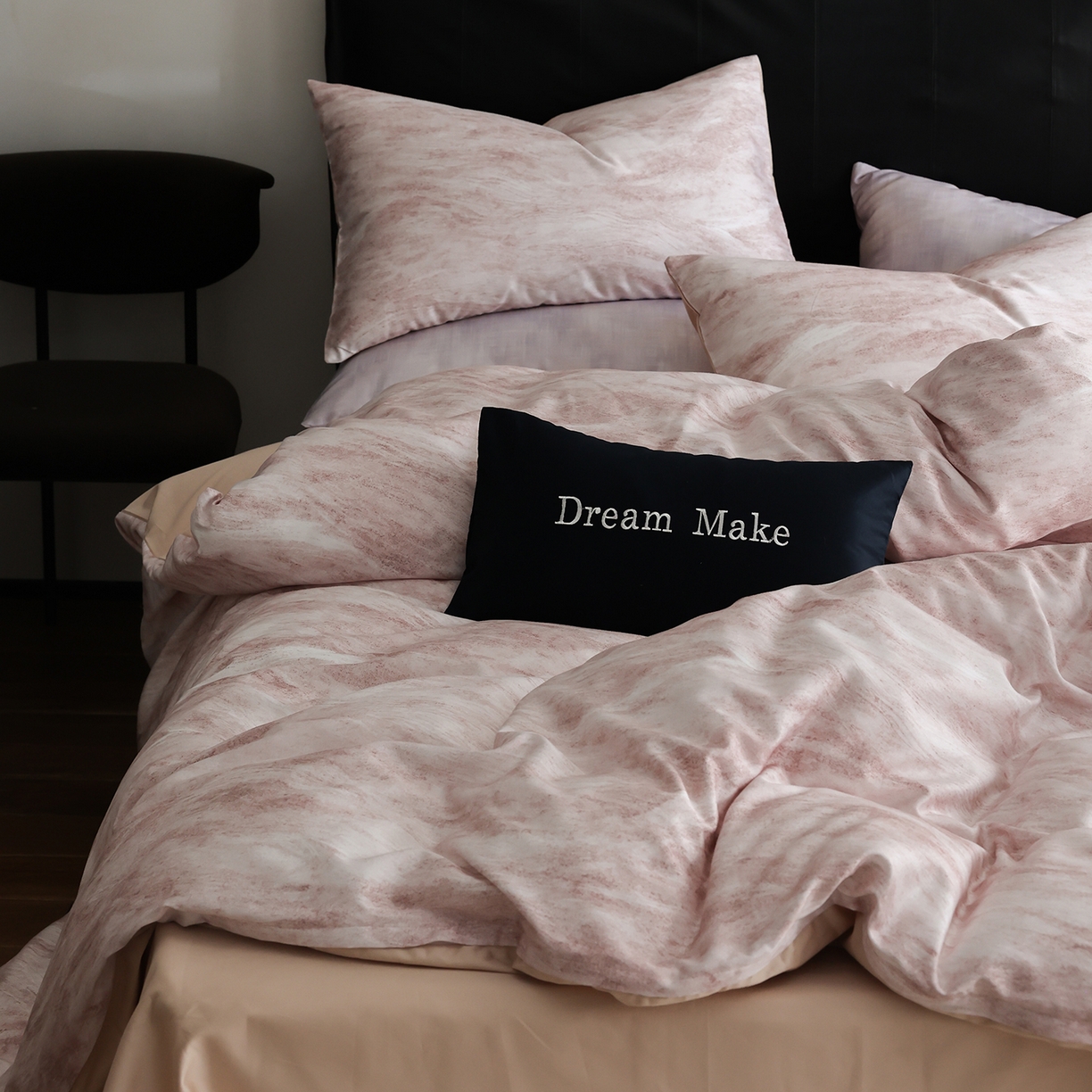 91家纺网 家纺一手货源 找家纺 ONE TWO ONE 121 2026新款专版数码印花100s50支数码印花长绒棉全棉纯棉四件套水墨江隐风格二 水墨江隐-粉