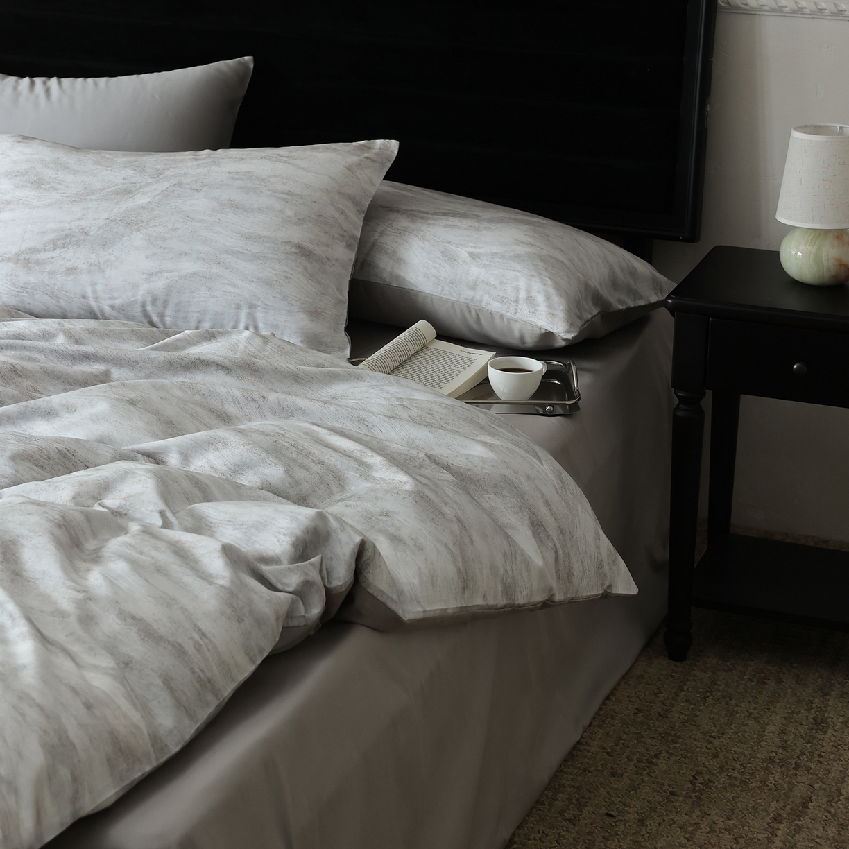 91家纺网 家纺一手货源 找家纺 ONE TWO ONE 121 2026新款专版数码印花100s50支数码印花长绒棉全棉纯棉四件套水墨江隐风格二 水墨江隐-灰