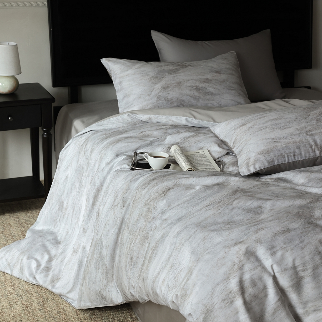 91家纺网 家纺一手货源 找家纺 ONE TWO ONE 121 2026新款专版数码印花100s50支数码印花长绒棉全棉纯棉四件套水墨江隐风格二 水墨江隐-灰