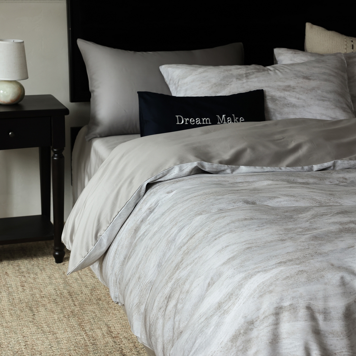 91家纺网 家纺一手货源 找家纺 ONE TWO ONE 121 2026新款专版数码印花100s50支数码印花长绒棉全棉纯棉四件套水墨江隐风格二 水墨江隐-灰