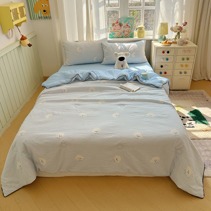 91家纺网 家纺一手货源 找家纺 初念 2026新款泡芙纱单夏被凉糖系列（凉而不冰的触感，清凉与柔软兼得） 凉糖-蓝领结狗