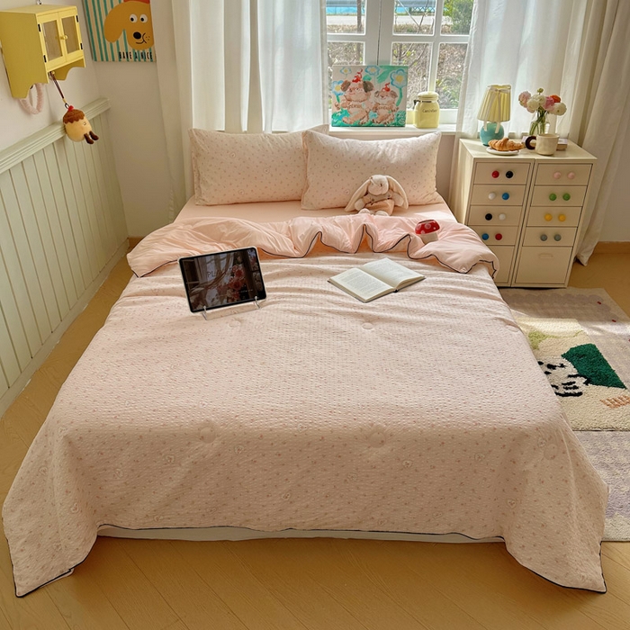 91家纺网 家纺一手货源 找家纺 初念 2026新款泡芙纱单夏被凉糖系列（凉而不冰的触感，清凉与柔软兼得） 凉糖-春日甜桃心 粉