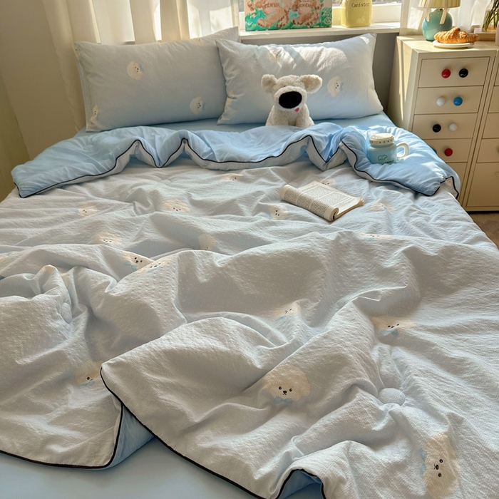 91家纺网 家纺一手货源 找家纺 初念 2026新款泡芙纱单夏被凉糖系列（凉而不冰的触感，清凉与柔软兼得） 凉糖-蓝领结狗