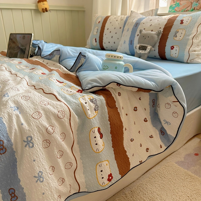 91家纺网 家纺一手货源 找家纺 初念 2026新款泡芙纱单夏被凉糖系列（凉而不冰的触感，清凉与柔软兼得） 凉糖-可可小猫条