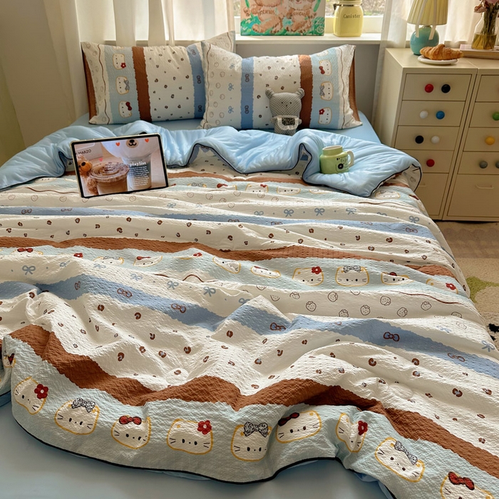 91家纺网 家纺一手货源 找家纺 初念 2026新款泡芙纱单夏被凉糖系列（凉而不冰的触感，清凉与柔软兼得） 凉糖-可可小猫条