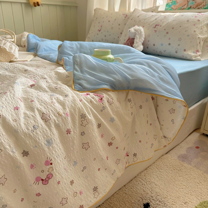 91家纺网 家纺一手货源 找家纺 初念 2026新款泡芙纱单夏被凉糖系列（凉而不冰的触感，清凉与柔软兼得） 凉糖-躲猫猫