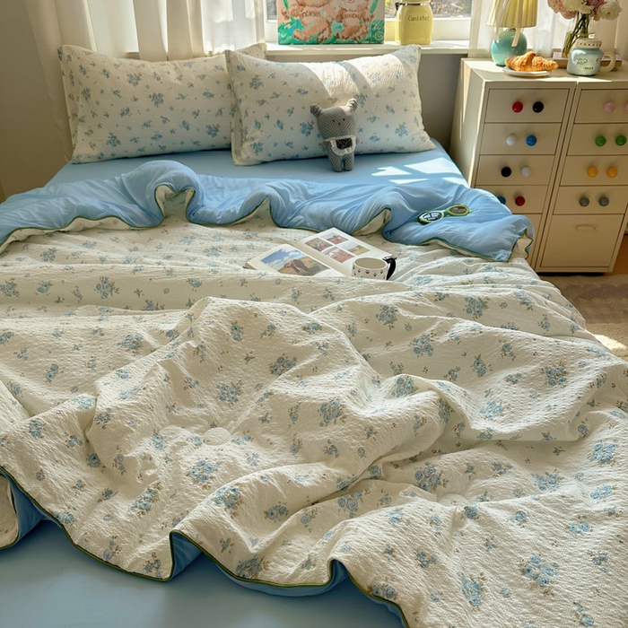 91家纺网 家纺一手货源 找家纺 初念 2026新款泡芙纱单夏被凉糖系列（凉而不冰的触感，清凉与柔软兼得） 凉糖-蓝雪草