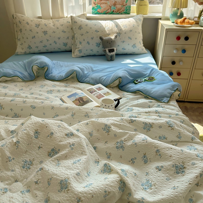 91家纺网 家纺一手货源 找家纺 初念 2026新款泡芙纱单夏被凉糖系列（凉而不冰的触感，清凉与柔软兼得） 凉糖-蓝雪草