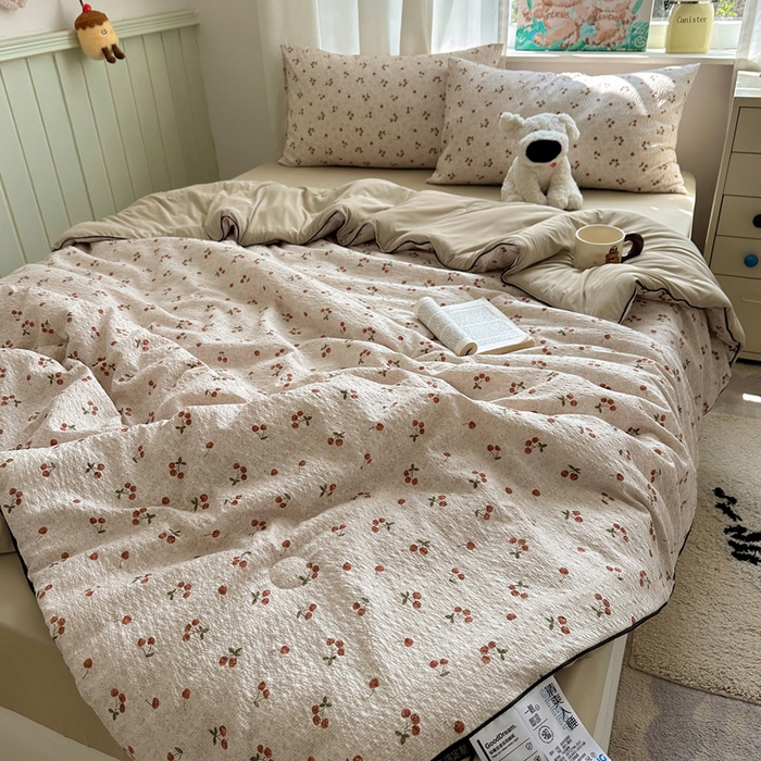 91家纺网 家纺一手货源 找家纺 初念 2026新款泡芙纱单夏被凉糖系列（凉而不冰的触感，清凉与柔软兼得） 凉糖-酒渍樱桃