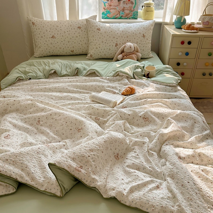 91家纺网 家纺一手货源 找家纺 初念 2026新款泡芙纱单夏被凉糖系列（凉而不冰的触感，清凉与柔软兼得） 凉糖-木马小花团