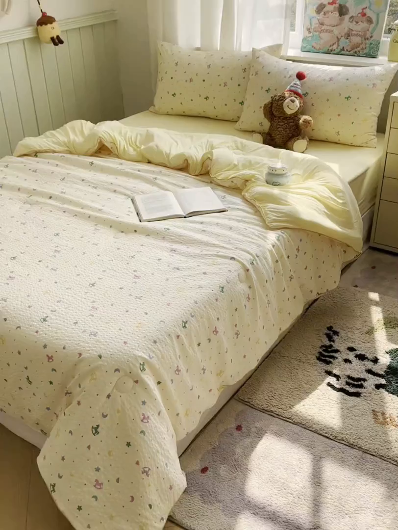 91家纺网 家纺一手货源 找家纺 初念 2026新款泡芙纱单夏被凉糖系列（凉而不冰的触感，清凉与柔软兼得） 凉糖-摇摇木马