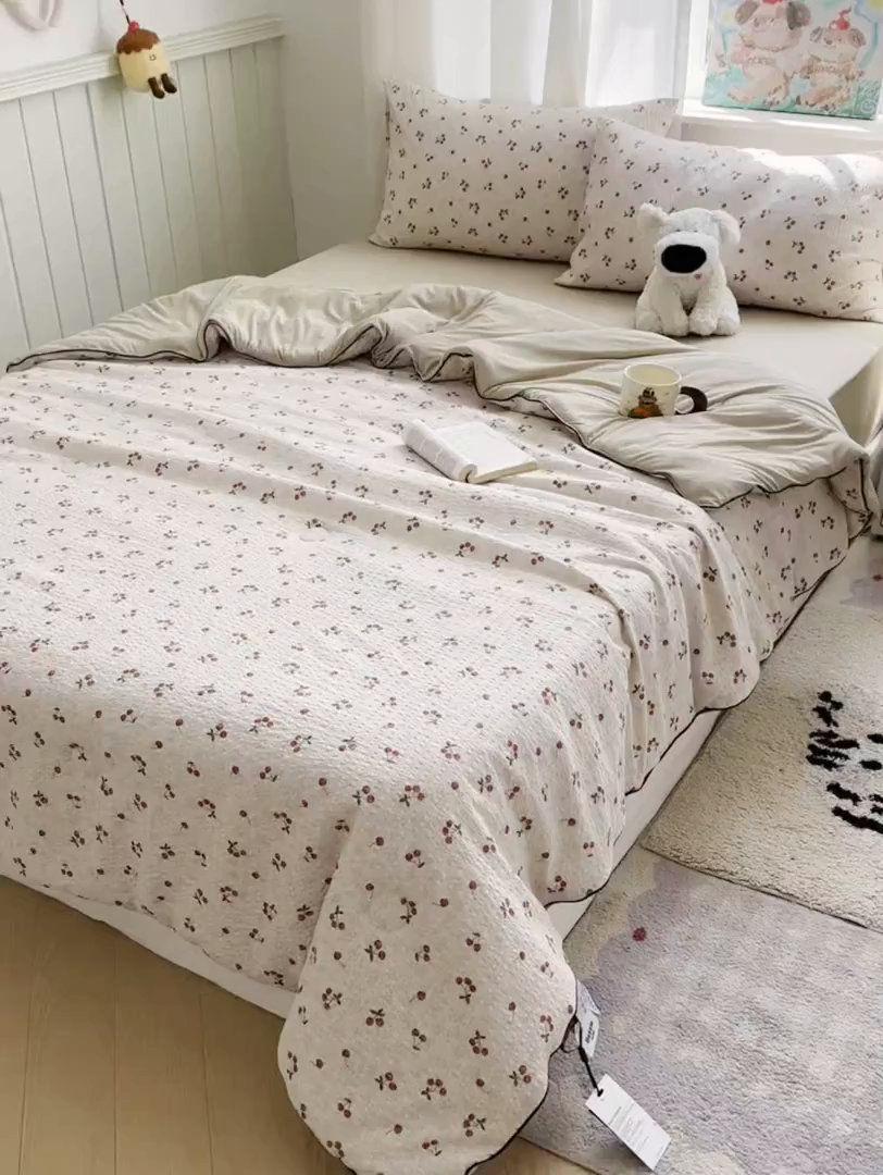 91家纺网 家纺一手货源 找家纺 初念 2026新款泡芙纱单夏被凉糖系列（凉而不冰的触感，清凉与柔软兼得） 凉糖-酒渍樱桃