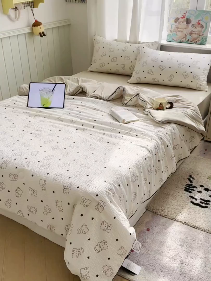 91家纺网 家纺一手货源 找家纺 初念 2026新款泡芙纱单夏被凉糖系列（凉而不冰的触感，清凉与柔软兼得） 凉糖-描线小猫 咖