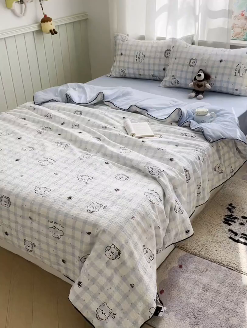 91家纺网 家纺一手货源 找家纺 初念 2026新款泡芙纱单夏被凉糖系列（凉而不冰的触感，清凉与柔软兼得） 凉糖-机智蓝狗